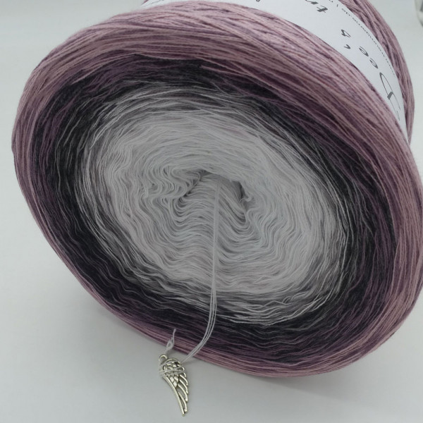 Lady Dee's Dust in the Wind