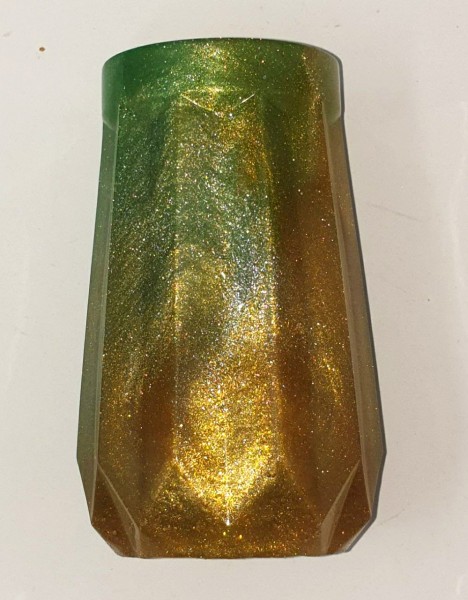 Kleine Vase aus Epoxidharz
