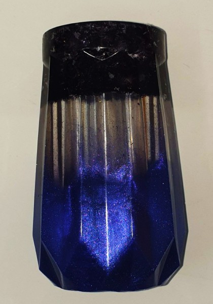 Kleine Vase aus Epoxidharz