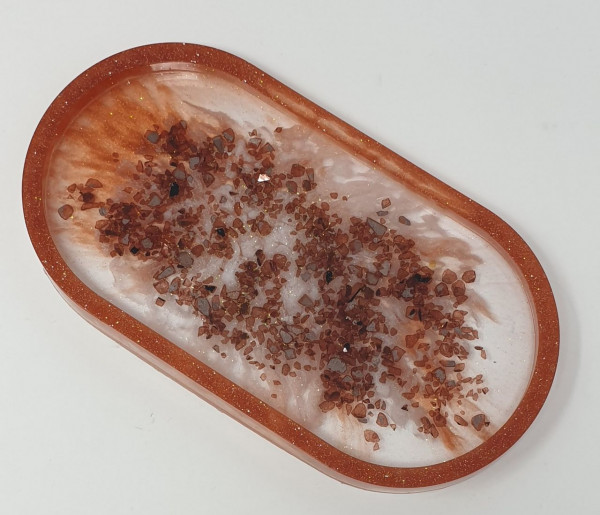 Kleines ovales Tablett aus Epoxidharz
