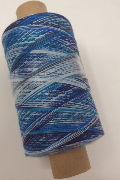 Zartes Regenbogen Beilaufgarn Multicolore (blue) - 2000m